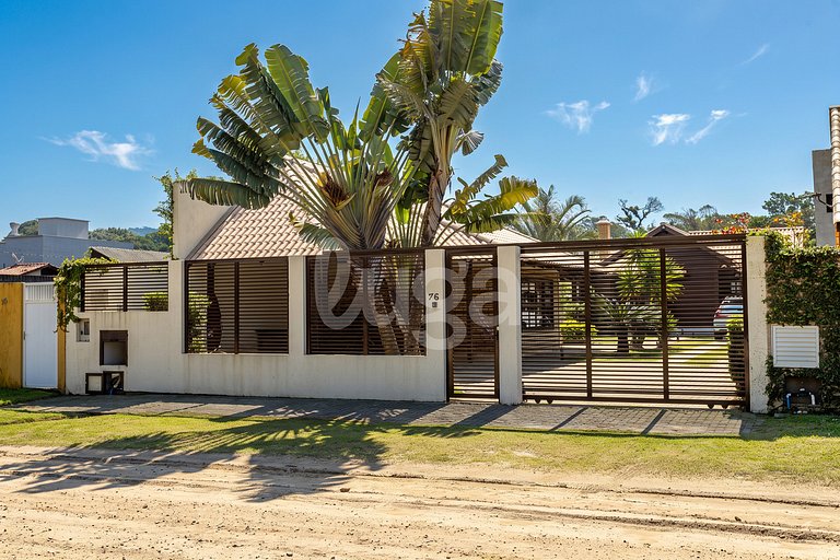 Maison à louer avec piscine à 900 mètres de la plage
