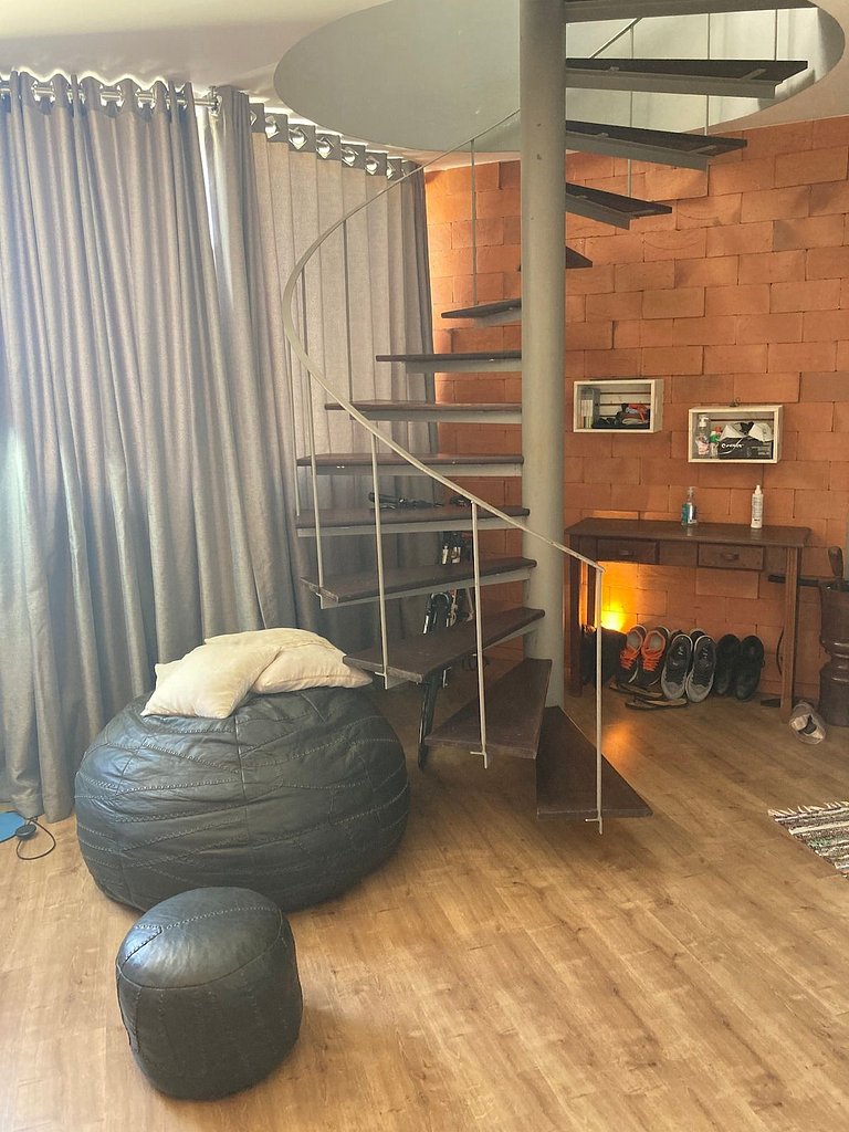 LUGA Cobertura duplex, hidro e vista no Itacorubi