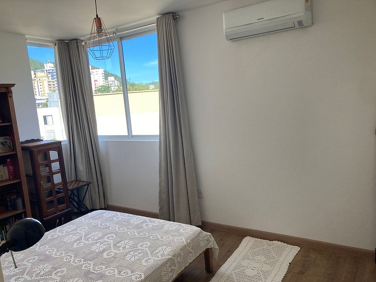 LUGA Cobertura duplex, hidro e vista no Itacorubi